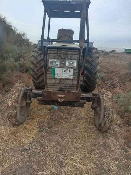 فالميت للبيع كير واكسن شرط ما مفتوح  رقم وسنويه باسمي موبايل ***********
