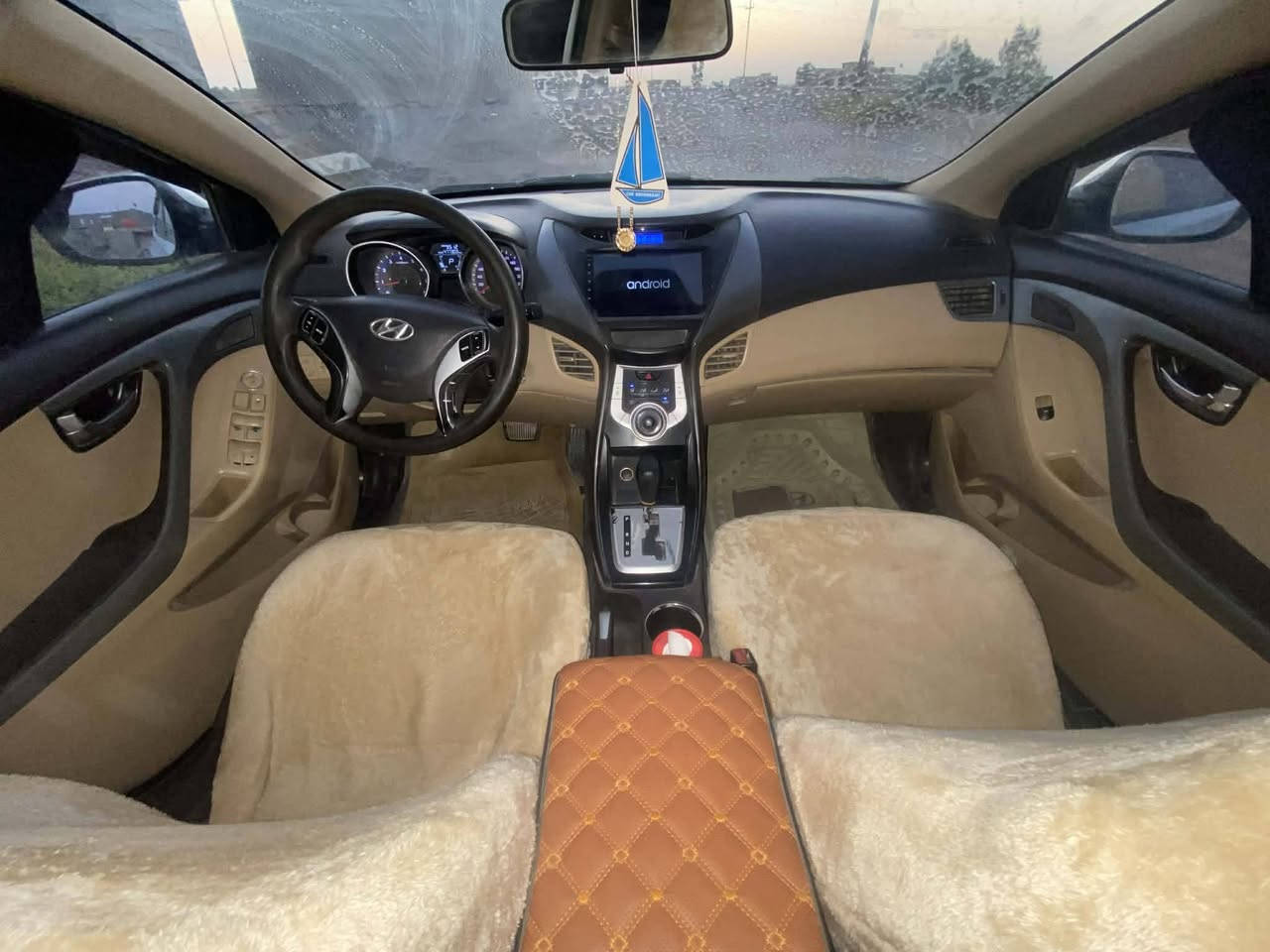 السلام عليكم 
النتره خليجي مثنى بسمي مديل 12محرك 1800دوش 
جاهزه تبريد حداديه تخم تاير مكفوله من الضربه 
بيه رشات صبغ السعر 90وبيه مجال حك الجيه 
المكان السماوه 
***********
