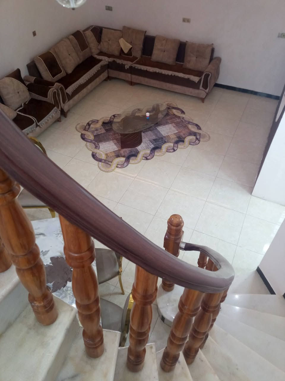 متوفر الان دار سكني #للايــجـار

موقعه الديوانية #خلف_مطعم_حياوي
مقابل المحكمه الجديده 

#البيت_مؤثث_من_كلشي_وجاهز_من_كلشي 

🏠 تفاصيل الدار 

مساحته 400 متر 

الدار يحتوي علئ غرفتين نوم وصاله ومطبخ واستقبال وصحيات داخليه وخارجيه وحديقه 
وطارمه وكراج وصاله فوك  

الاثاث غرفه اخشاب تخم في الصاله تخم في الاستقبال كاونتر طباخ غساله ميز طعام 
سبالت عدد 4 مع غساله صحون وغساله اخرئ مع مراوح سقفيه والبيت جاهز من كلشي 

 

#السعر_خاص
🔺#للاستفسار اكثر الاتصال على الارقام التالية
***********
***********
او مراجعة مـكـتب احـمـد الموسوي للعقار الديوانية حي الجامعة الشارع الرئيسي بداية شارع 15
