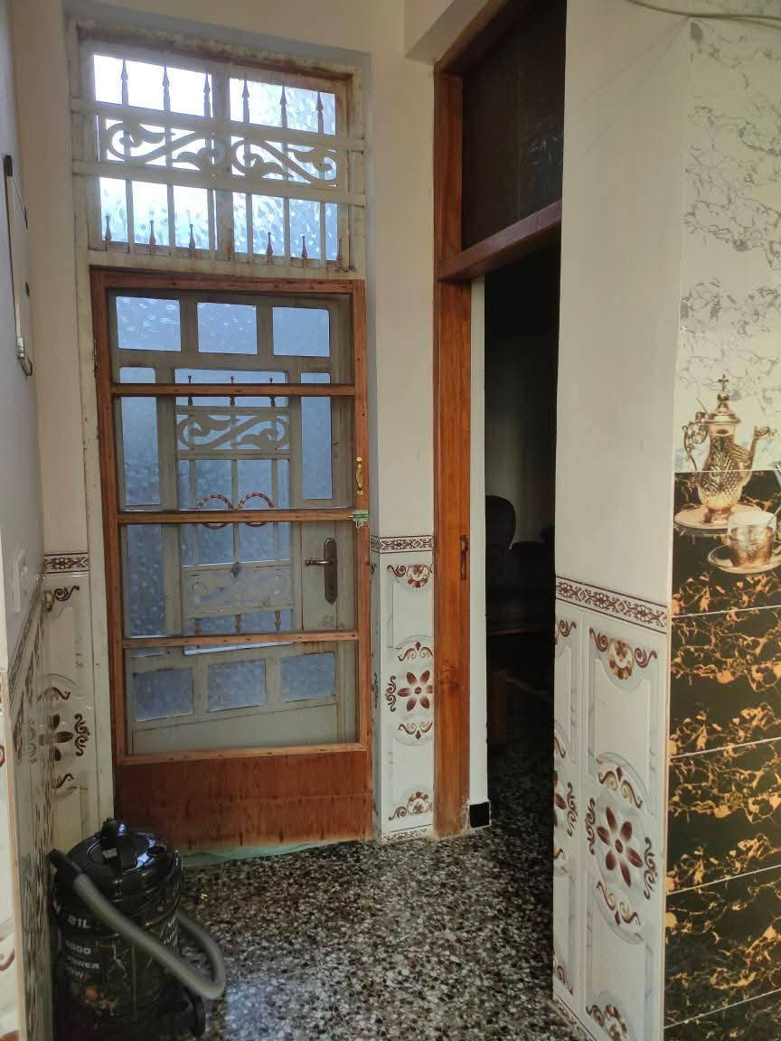 دار للبيع مساحه 200م
غرفتين نوم +استقبال 

موقع مميز بناء درجه اولى 

ملك صرف سكني ع طابو الشعب

الواجه 10*20

الموقع بغداد بوب الشام 

بالقرب من شارع السوق 

للتواصل ***********
