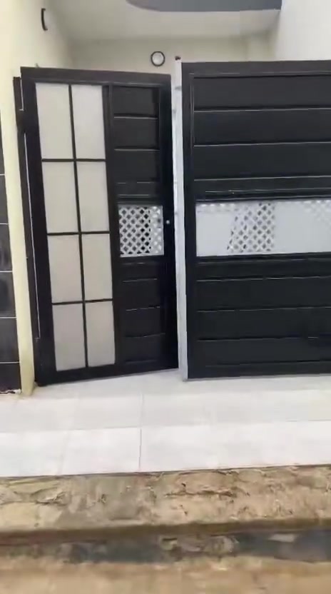 للأيجار …… للأيجار 📲 ‭0751 788 7682‬
🏠بيت 100 متر طابق واحد 
📍الموقع يارمجه الشرقيه الثانيه خلف جامع الجريسي 

البيت بناء حديث مامسكون  غرفة نوم واستقبال وهول وصحيات وبيتونه كبيره بورسلين من الكراج للسطح
(شرط تكون العائله المستأجره لاتتجاوز 4 نفرات)
