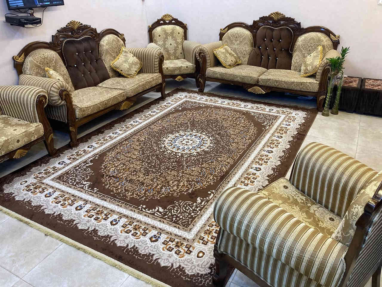 للبيع !!
تخم قنفات خشب زان عشر مقاعد عباره عن اربع كراسي وقنفتين بطول 2 متر  . التخم  نضيف وخشبه قوي و ارتفاع  الاسفنج 10 سانتيم داون لوب + كاندز 
سعره 750 ألف .. 

مكاني كربلاء , تلفون + واتس اب  : ***********
