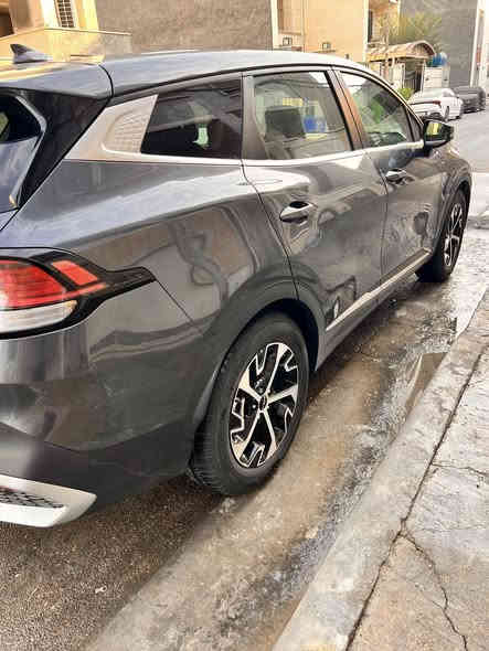 السلام عليكم للبيع سبورتج موديل 2024 رقم بغداد انكليزي بأسمي محرك 2500 بنزين امريكية ضرر حافة البنيد فقط ايرباكات سليمة بصمة ابواب تشغيل عن بعد حساسات كامرة دوارة شاشة متصلة كبيرة كشنات جلد حساسات بالكشنات نظام اوتو هولد نظام منحدرات تدفئة بالكشنات توقف ذاتي سايد بريك بصمة ماشية السيارة 15 الف كيلو السعر 223 ورقة بيهة مجال للاستفسار الاتصال عالرقم ***********
