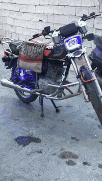 للبيع سيفان ٢٣ اورق كامله اصوليه نضيفه خير من الله سعرها ٥٧٥ وبيه مجال مكاني ناحيه لعباره قريه عبد الحميد 
***********
