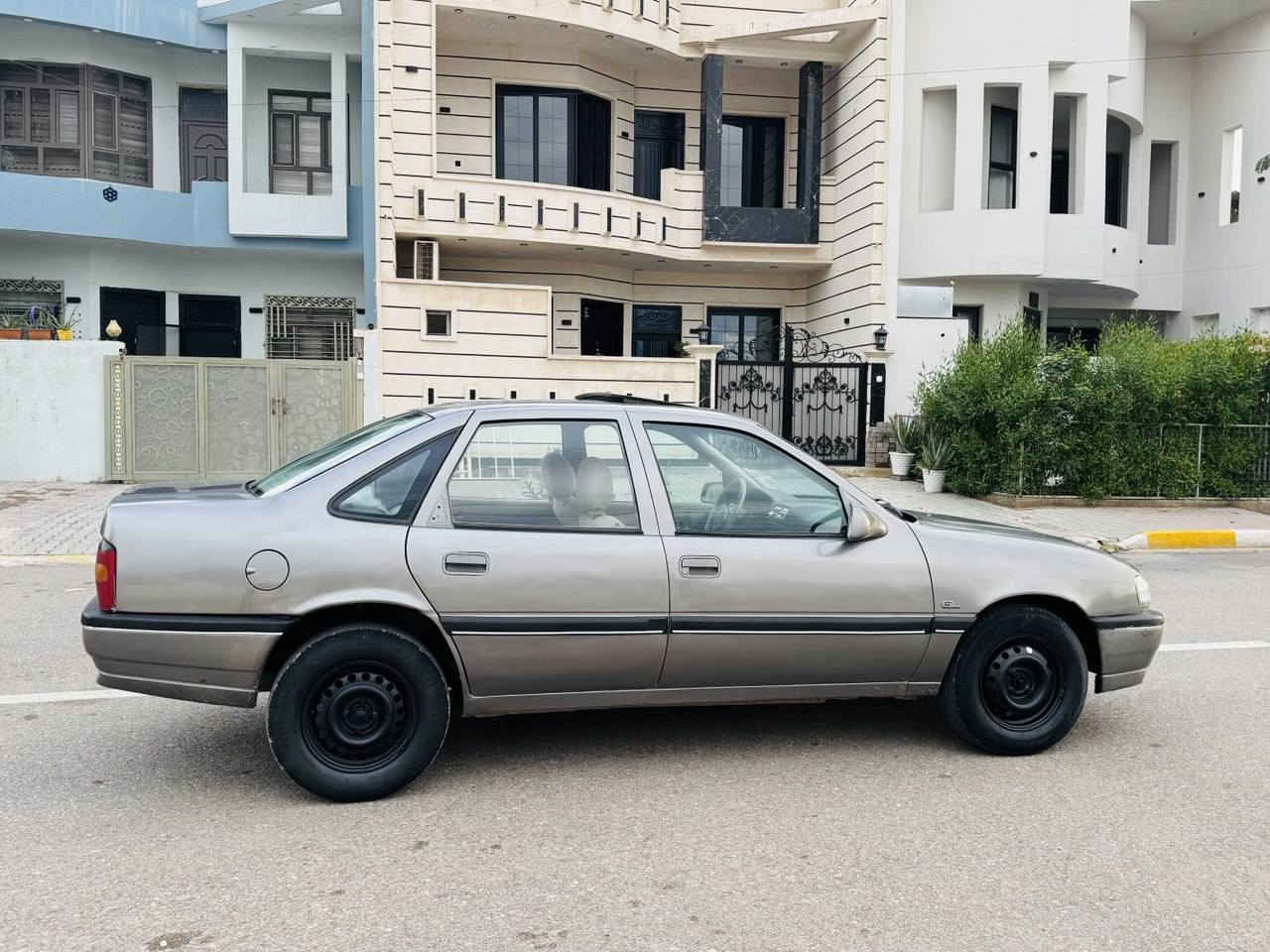 اوبل فكترا للبيع
موديل 1992
رقم كركوك سنويه مشروع وطني شرط التحويل
محرك وكير شرط لاصرف ولا بخار ولا صوت
سياره بدون مصرف جاهزه من كل النواحي
كهربائيات وتخم تاير وصدر امامي وخلفي كلها جديد
سياره بدون ضربه شرط كلها عل بلاد 
السعر 38
***********
