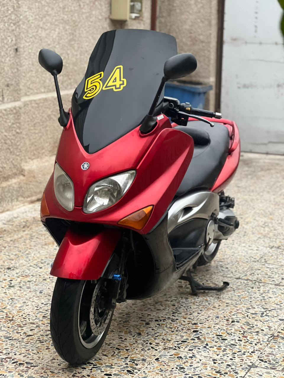 سلام عليكم 
تي ماكس موديل 2008 نوزل دراجة   جديدة المسافة المقطوعة 35 الف. كلها شغالة شلعة ومعدل بطناش. برغي ما مفتوح بيها  السعر 22ورقة مكاني بغداد رقمي***********
