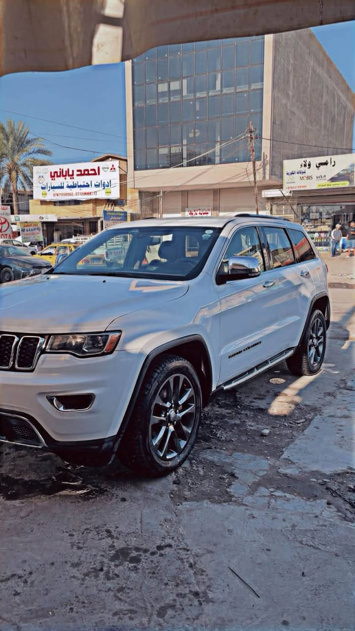 السلام عليكم ورحمة الله وبركاته 

    ——للبيع——

جيب كراند شيروكي - jeep Grand Cherokee

وراد امريكي    -    بدون حادث

الموديل      2019

حجم المكينه   -    V6/3600

اللون     -    ابيض

المسافه المقطوعه   -    126.000mi

حاله السياره    -    بدون حادث

المواصفات 
- بصمه تشغيل
- بصمه أبواب 
- تشغيل عن بعد
- رادار جانبي 
- تنبيه قبل الاصطدام
- كشنات جلد
- شاشه ديجتال
- ستيرن كهربائي 
- اشاره بالمرايه
- حساس خلفي 
- شاشه كبيره تدعم نظام الأبل كار بلي ونظام الاندرويد
- دبل اكسل 
- اوتو ستوب 
- وضعيات قياده
- كشنات تدفئه امامية 
- كشن السايق خزن ميموري
- كشنات اماميه تبريد 
- ستيرن تدفئه
- صندوق كهربائي 
- كرسي السايق و الراكب بحركة كهربائية 
- تحكم ستيرن جهتين 
- تحديد سرعه
- مانع انزلاق
- كامره خلفيه دواره
باقي المواصفات معروفه

رقم السيارة        ——       اربيل
موقع السيارة      ——       سليمانية 

السعر 270 ورقه

للأستفسار    ——     ***********
