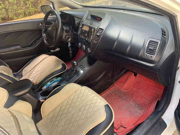 سلام عليكم كيه سيراتو ٢٠١٤ للبيع بيه صبغ حزام بدون دواخل سياره جاهزه من كلشي تريد تحويل تريد وكاله مكان بغداد الحريه سعره ١٠٠ وبيه مجال قليل رقم الهاتف ***********
