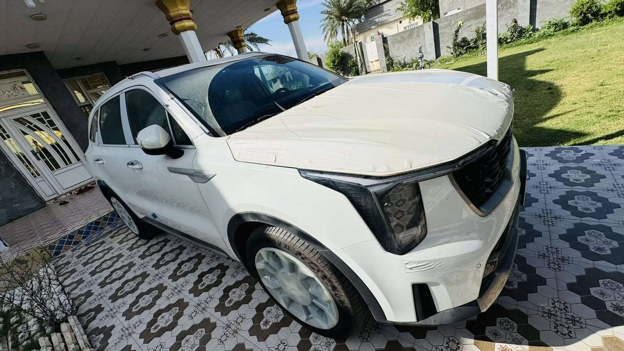 سلام عليكم للبيع سورنتو خليجي زيرو
موديل ٢٥
زيروو
فول موصفات 
رقم شمالي
سيارة جديدة 
فول موصفات 
***********
