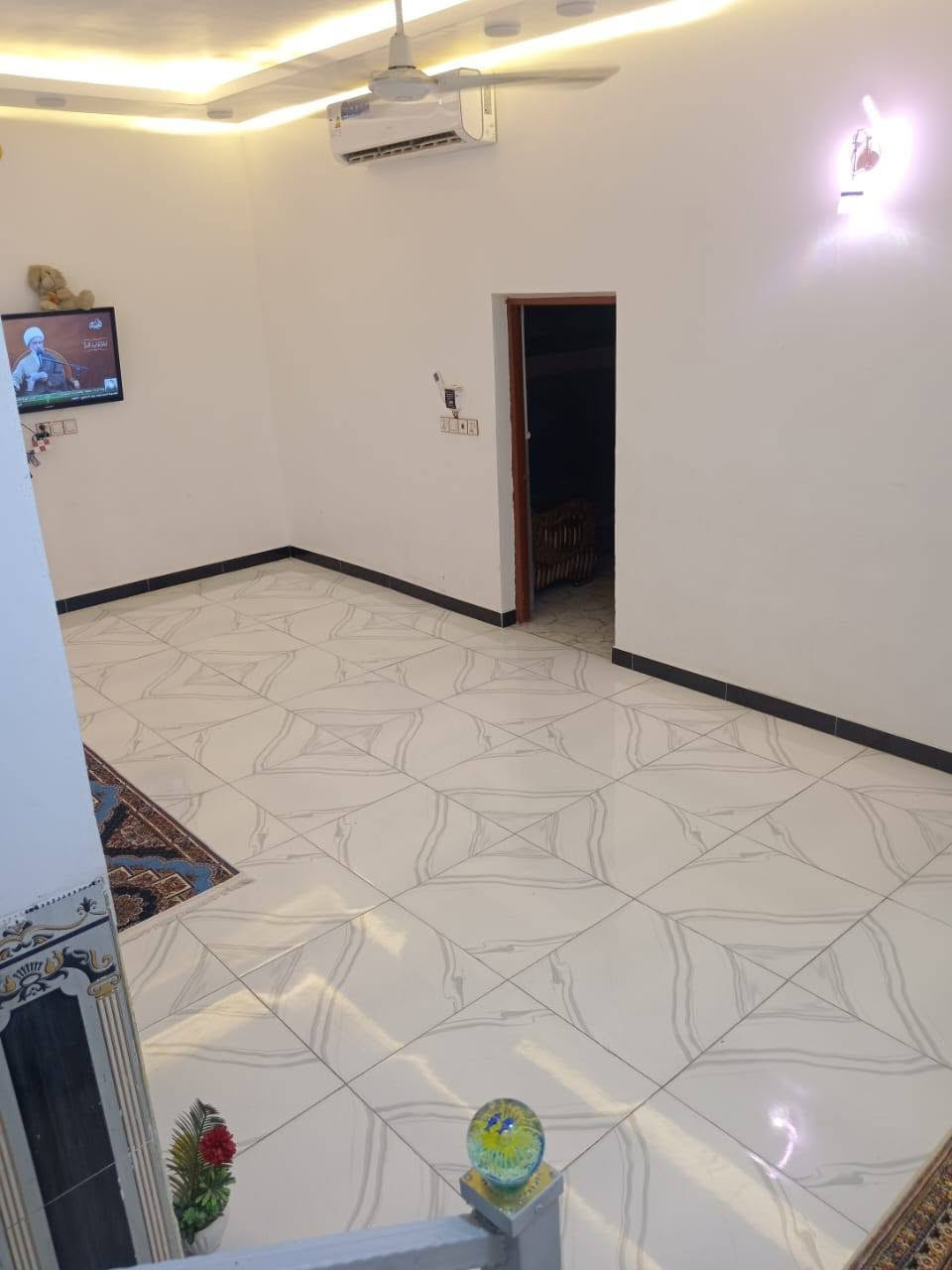 بيت للبيع طابو صرف
مساحة ١٥٠ متر
بنيان جديد
يحتوي على غرفة وصالة ومطبخ وبراني ومجموعة صحيات ارضي
الطابق العلوي يحتوي على غرفة وصالة
العنوان الديوانية - الحمزة الشرقي-حي المعراج - المربع الثالث مع توفر كافة الخدمات
للاستفسار أكثر الاتصال على الرقم (***********)

