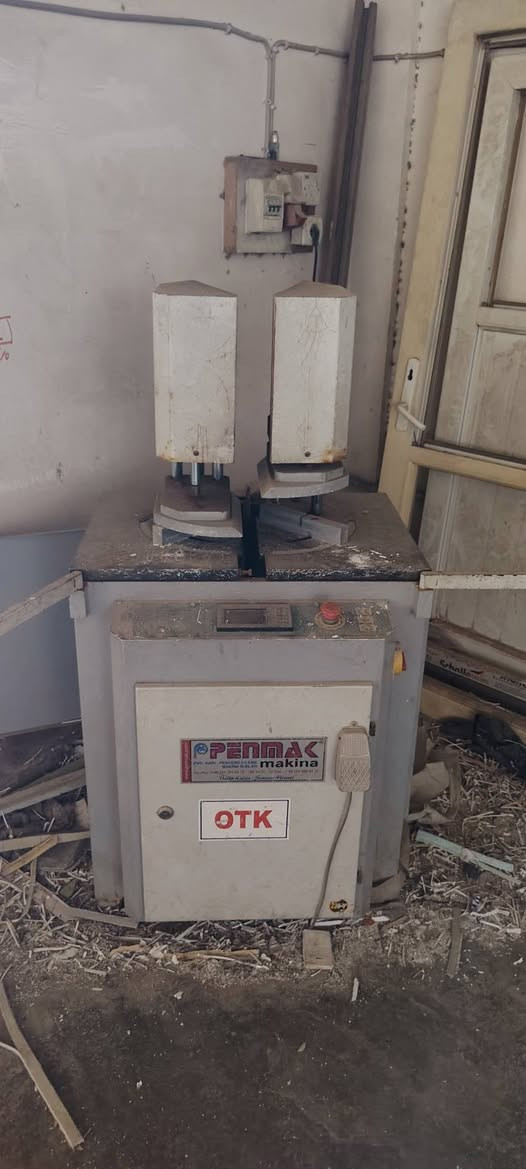 السلام عليكم معمل pvc وكاونترات المنيوم متكامل للبيع
5 مكائن pvc ثري فيز ماركه penmak درجه اولى ماطورات بدون لف بلادي
تشرح T دبل قالب يصعد وينزل
كبريسر حجم كبير بدون عيب
طبر وعواجه اركان و اولاده باب اول
كتر المنيوم يلماز بلادي بدون لف 
ميز عدد 2 حجم كبير شغل تفصال درجه اولى طابقين
مكان كركوك سعر كامل 60ورقه بي مجال
***********

