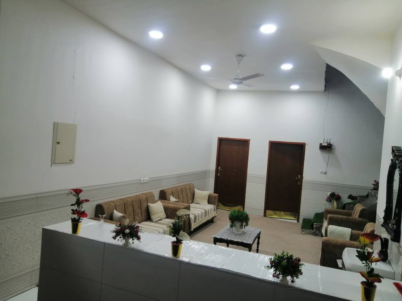 بيت للبيع ركن 273 متر حي شرطه صوب الكبير مراجعه مكتب الخضر للعقارات ***********
