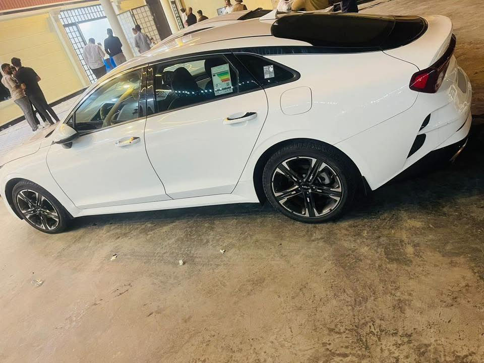 K5 2023
خليجي 
مكفوله كفاله عامه
**رقم بابل باسمي سنويه جديده
**ماشيه ٥٠ الف 
**بصمه 
**تشغيل عن بعد
**كرسي السايق كهرباء
**شاشه كبير لمس
**درايف مود
**كامره حساس امامي خلفي
**تحكم ستيرن +مثبت سرعه
**ابل كار بلي 

مكاني بابل   ***********
السعر ٢١٠ وبي مجال
