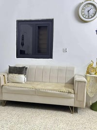 طقم 8 مقاعد • لون بيجي • المنصور