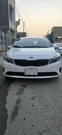 سيارة فورتي موديل ٢٠١٨ ماشية ٨١ الف كم نص فول حادثهه خفيف دعامية خلفية...