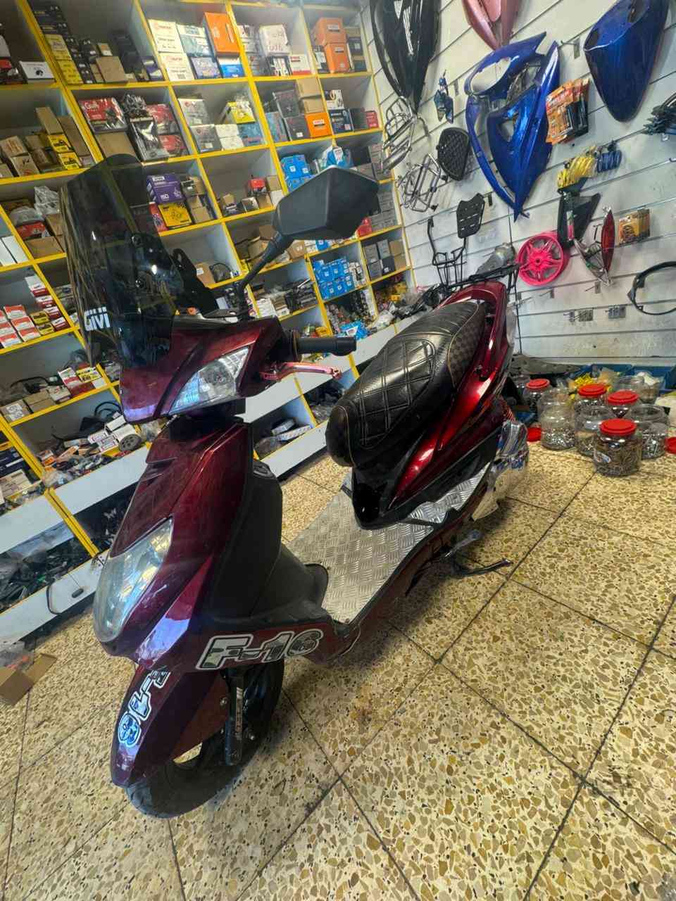 سلام عليكم
سكنس فحل ياباني للبيع دراجه جاهزه كامله مكمله
كهربائيات اشاير سلف لايت زنون عالي ناصي
مكاني بغداد المحموديه  السعر 750وبيهة مجال. للاستفسار اتصل *********** وتدلل
