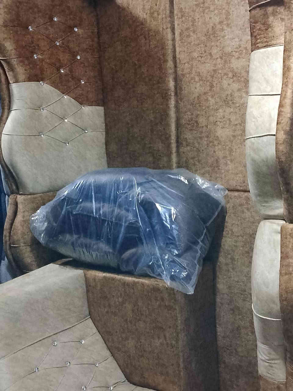 شباب وصلت وجبت دواوين جديد اشكال والوان مختلفه ديوان ٢٠ مقعد سعرا ٧٥٠ ويا كوشات هديه مكاني شيخ حمد طريق زملت مقابل وكيل عادل عبوو توجد خدمة توصيل *********** بي واتساب الي يريد ١٠ مقعد سعرا ٣٧٥ وعدي هواي موديلات والوان وبيكم خير وتدللون
