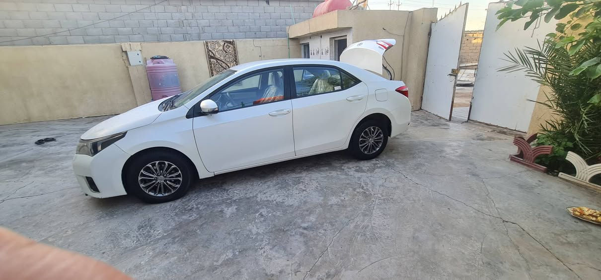 كورلا مديل ٢٠١٤ مكينة ١٦٠٠ تبريد تدفئة شغال حدادة تعبانه بيها طخات السعر ١٣٥ --------- ***********
