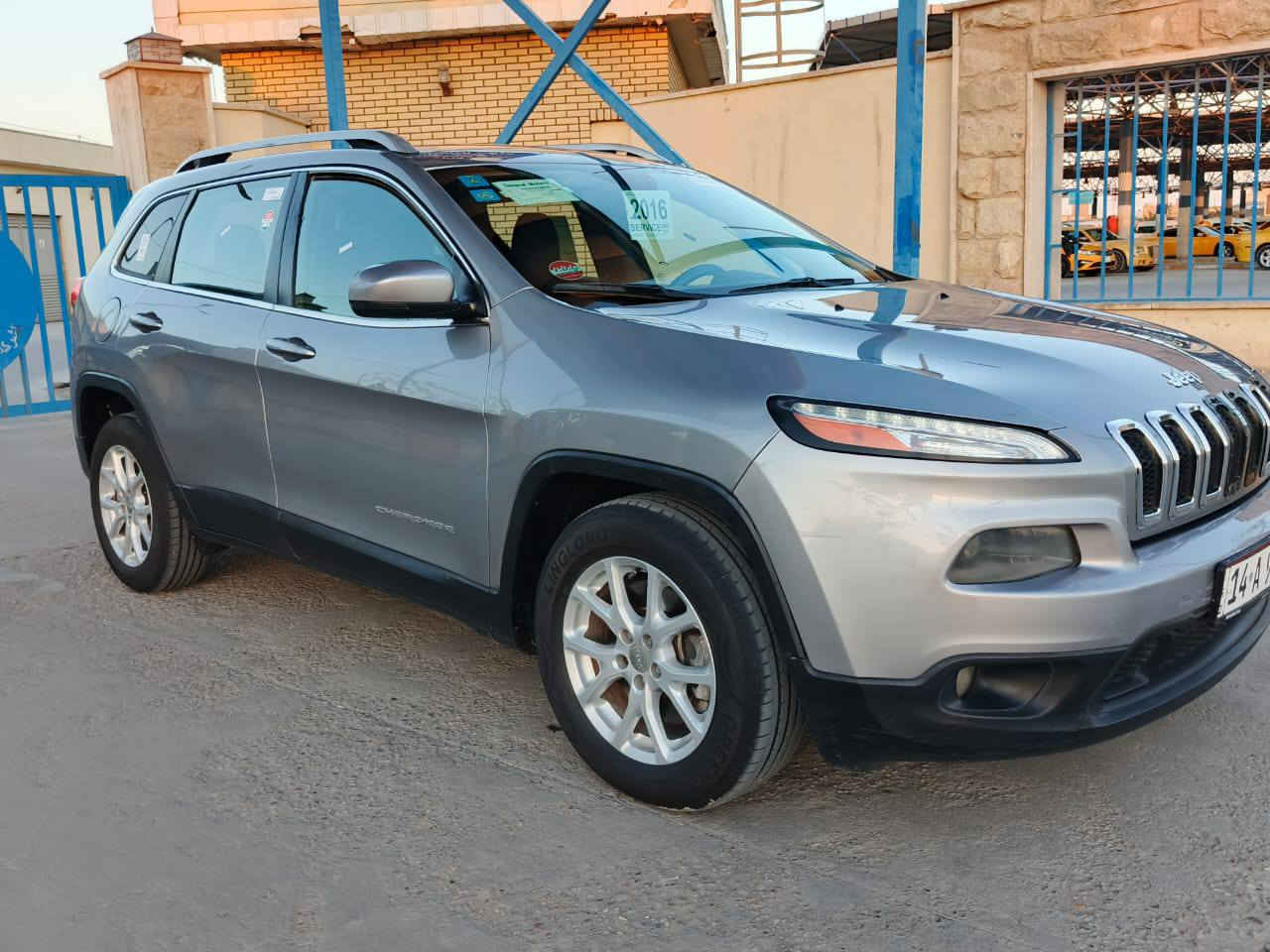 سلام عليكم جيب شيروكي بزون مديل 2016 سياره مكفوله من ضربه ول تبديل وصبغ رقم بصره سيار جديده مكينه 6 سلندر كير حداديه تخم تاير تبريد 🥶كله جديد سنويه لل2028 مكان ناصريه السعر 112 للسفسار عله هاذه رقم ***********
