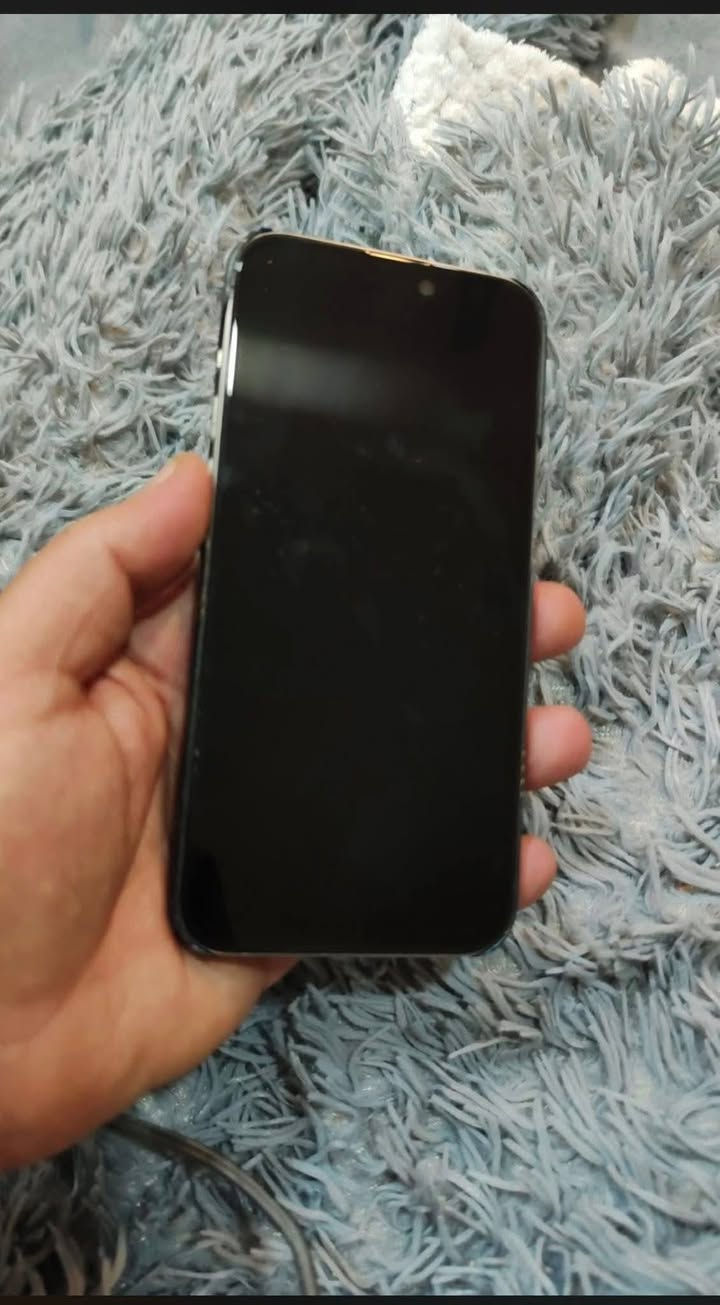 ايفون 15 بر ماكس
الون المميز تيتانيوم 

ذاكره 256

بطاريه 88 

شرق أوسط 

ملحقاته كامله 

سعره مليون 25 

رقم الهاتف واتساب ***********
