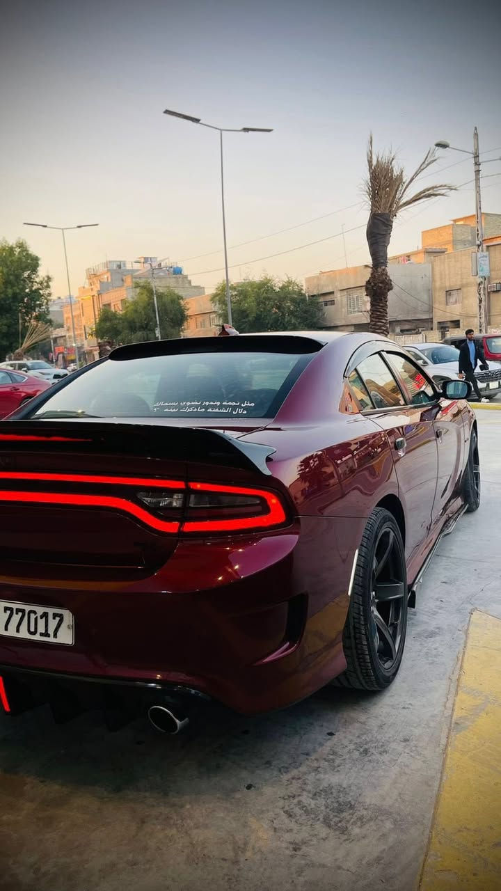 السلام عليكم 
جارجر RT(5.7L) الموديل 2020
رقم بغداد بأسمي 
ماشية 58 الف mi
مواصفات السوبر تراك الاعتيادية 
كشنات مخمل
كشن السائق كهرباء 
قطعتين تبريد
شاشة كبيرة 
حساسات خلفية 
سماعات الباين 
حادث كلش خفيف جاملغ وباب 
ايرباكات سليمة 
للاستفسار الاتصال على الرقم 
***********
