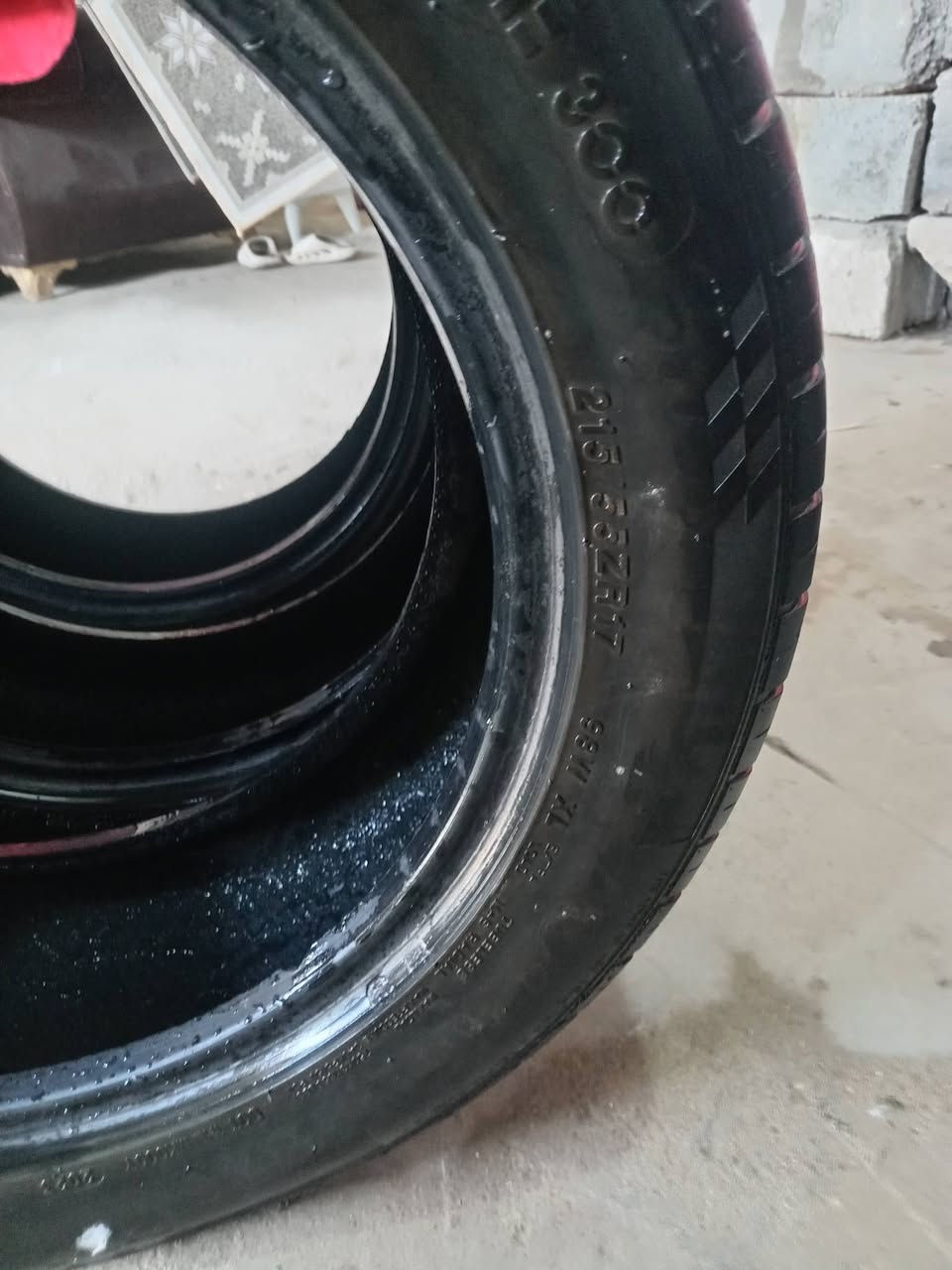 سلام عليكم نضافه كدام عينك 215 /55 /17 السعر ٧٥ ***********
