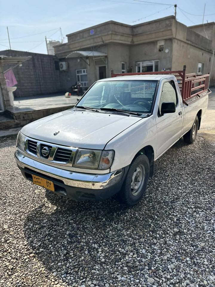 سه ره تا به ناوي خوا
نيسان بيكاب 
٢٠٠١ 
ئارمي دهوك ته حويلي عه سلي به غدادي له گه له 
ده عمو ليدراوي نيه 
مه كينه ي تازه ته عميره 
سيعري ٦٨ گه لاو معامه له يه كيبرايانه 
شوين :سه يد سادق 
زم: ***********
***********
