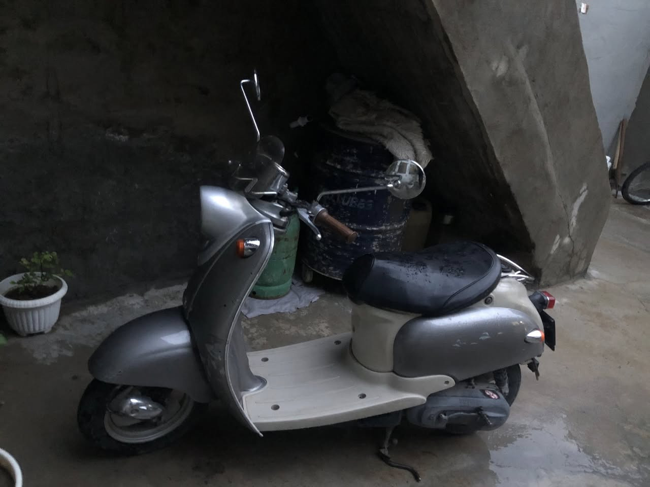 ئەم مانتۆڕە بۆ فرۆشتنە زۆر خاوێنە بێ عەیبە یەك مەسروفی نییە بەڵام ئیشم بە پارەیە بۆیە دەیفرۆشم

نرخ/٤٢٥ دۆڵار

شوێن/هەولێر:بنەسڵاوە


**إذا كنت صاحب هذا الإعلان وتريد حذفه لأي سبب، رجاءا أرسل رسالة إلى الدعم الفني**