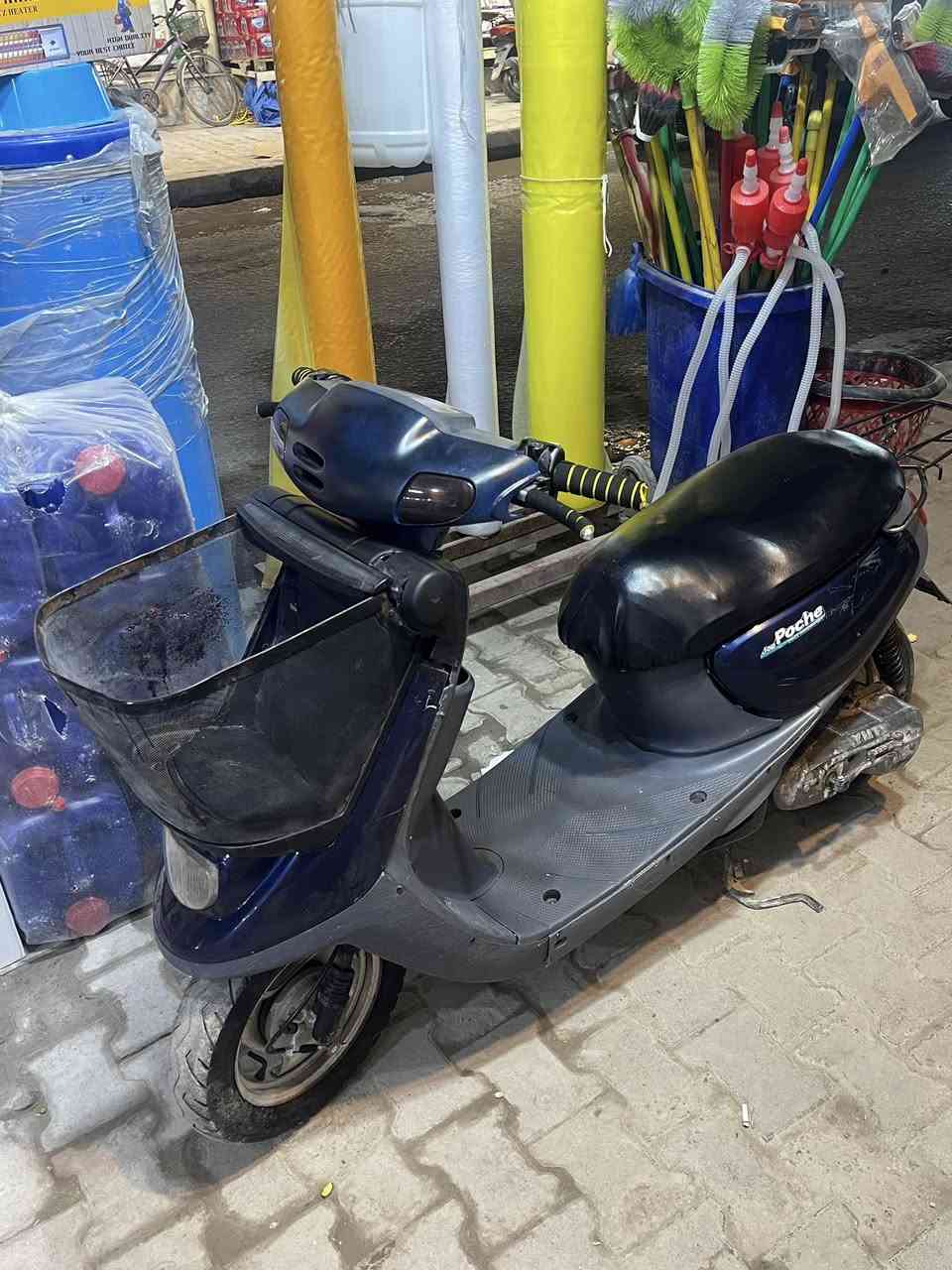 دراجه منغولي للبيع نضيفه شوفت عينك محرك باله جديد كهربائيات شغاله قفل ستيرن قفل جنطه نكره سلف الدراجه حلوه مابيها اي نقص السعر 450وبيها مجاي مكاني كربلاء حي العباس رقم ***********
