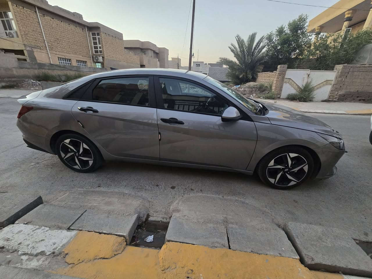 النترا موديل ٢٣
بدون رقم 
١٢٥ وبيه مجال بسيط 
للتفاصيل اكثر اتصل 
***********

