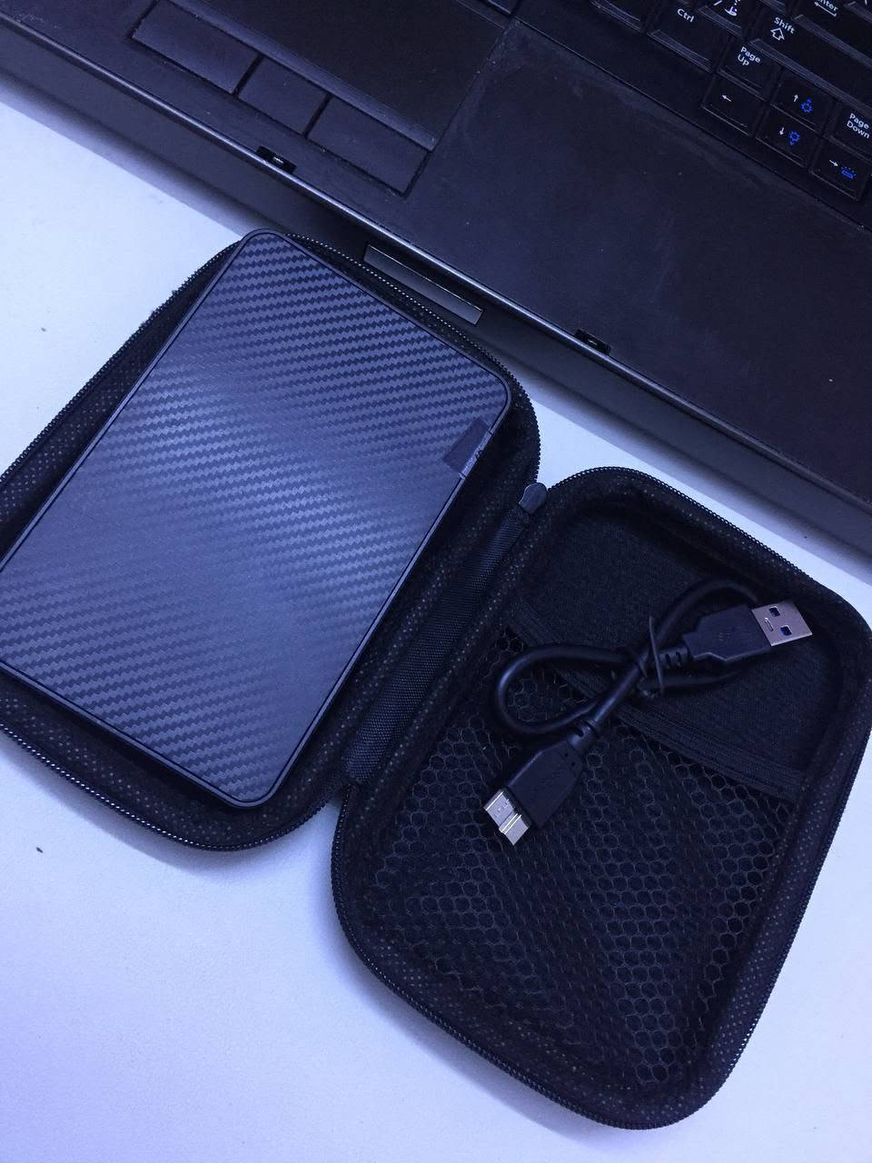 هار خارجي 1T
هارد خارجي واحد تيرا من شركة عريقة (غالباً HGST/Hitachi المصنعة لصالح أجهزة Apple Mac وتتميز باعتمادية عالية) وموضوع داخل حافظة خارجية (Enclosure) جديدة مدعومة بمنفذ USB 3.0 السريع (الواضح من اللون الأزرق بداخل منفذ الـ USB).
. 
السعر 30 الف توصيل بغداد والمحافضات 5 الف


**إذا كنت صاحب هذا الإعلان وتريد حذفه لأي سبب، رجاءا أرسل رسالة إلى الدعم الفني**