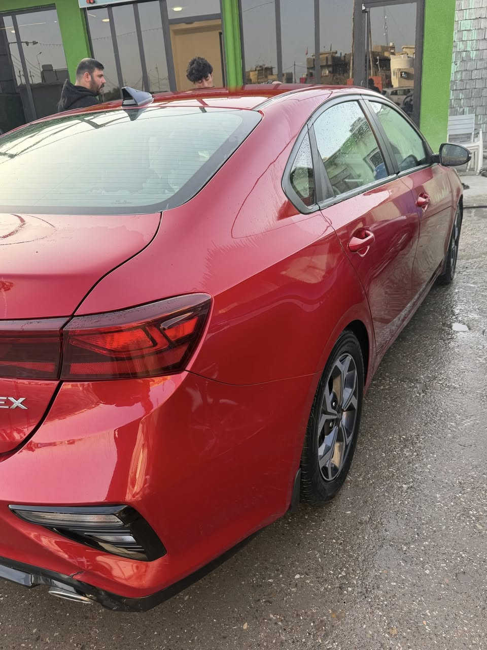 السلام عليكم
كيا فورتي موديل 2020 وارد كندي 
حادث جاملغ ايمن راجع بارد بدون صبغ و نصف البنيد صبغ بدون تبديل
مواصفات EX 
محرك 2.0 دوش 
تدفئة كشنات و ستيرن  
تبريد قطعتين
اشاير بالمري 
شحن لاسلكي 
شاشة كبيرة 
كامرة 
لايت ليد ابيض عالي ناصي
رادار جانبي مغادرة مسار 
رادار نقطة عمياء
رادار امامي مانع تصادم 
ويل كب 
سونار موجود عندي و صور الحادث اذا تحب راسلني و وتدلل 
السيارة بأسمي رقم اربيل 
السعر 142 و بيها مجال بسيطة 
مكاني واسط / الكوت 
***********
***********
