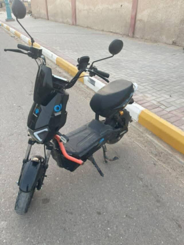 سلام عليكم دراجة شحن للبيع المواصفات 👇
ملف 2000 60v

بطاريات5 كبار 🔋 32 امبير 

4 نمر 

سرعة 90

صافرات إنذار 

ستان تعليك و صفح

السعر  350


**إذا كنت صاحب هذا الإعلان وتريد حذفه لأي سبب، رجاءا أرسل رسالة إلى الدعم الفني**