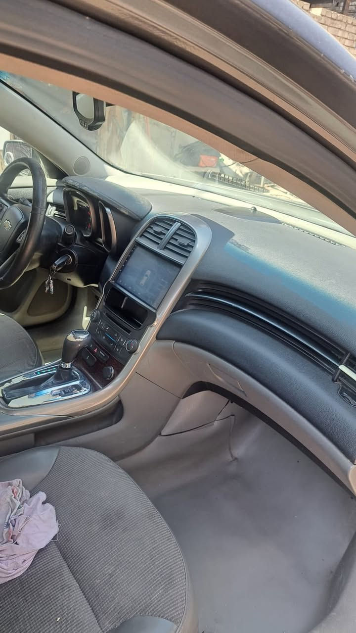 السلام عليكم ماليبو 2013  محرك 2500 ادامه شبه كامله السعر 83 ورقه و بيها مجال للتواصل *********** مكانها بلديات
