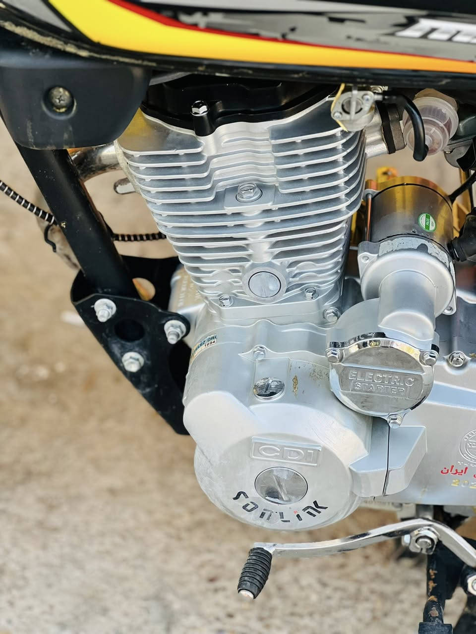 سلام عليكم اخوان دراجه لل بيع موديل (2023) دراجه مامضرب اصبانه محرك نكره سلف ناعم دراجه كل كهربايت شغله ماعده الدشبول واكف محترك ول بغيه كله شغال ويلات عدلات نقص صفايح بيها بس السعر (500) وبيها مجال بصيط وكل الهله بيكم (‭0772 836 1809‬) المكان كركوك
