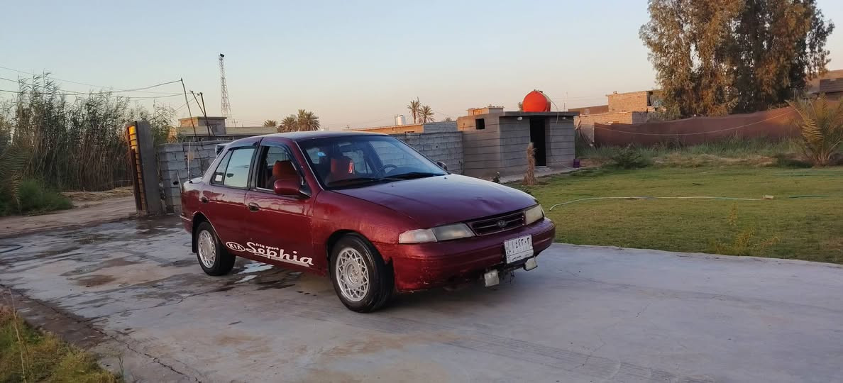 السلام عليكم كيه سيفيا للبيع موديل93 رقم بابل تحويل ثاني يوم سيارة باسمي محرك مسكر حاوية شادة وكير جديد سيارة مثل ما موضح بالصورة مكاني بابل جبلة السعر 22وبيها مجال ***********

