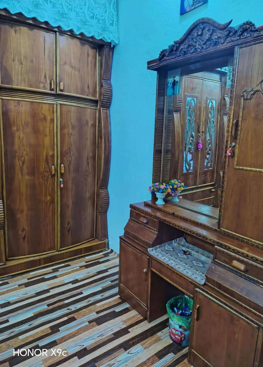 غرفه صاج استعمال قليل
سعر مليون 250 وبيها مجال 

***********
