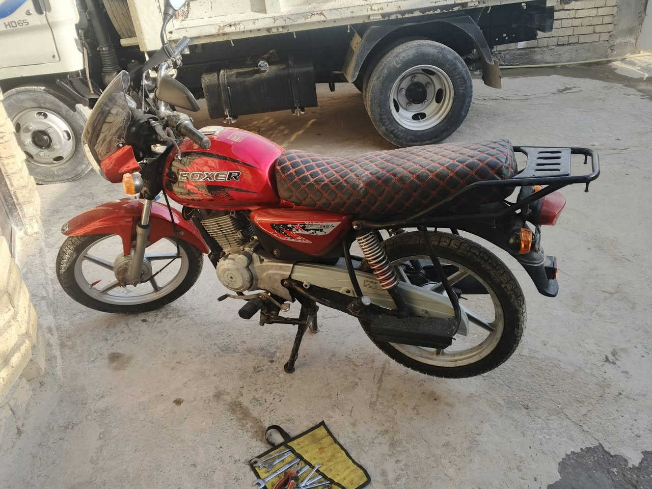 السلام عليكم للبيع دراجه جاهزه اخت الجديده كبل للشغل اوراق بيه كهربائيات كل شغاله السعر750بيه مجال مكان بغداد ***********
