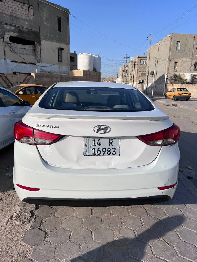 النترا ٢٠١٥فول  سيارة جاهزة كير ومكينه جدد كامله سيارة بأسمنه تحويل بيها فقط طخات واضحه بصورة مابيه صبغ سيارة جاهزة سعرة١٢٨   *********** البصرة, العراق
