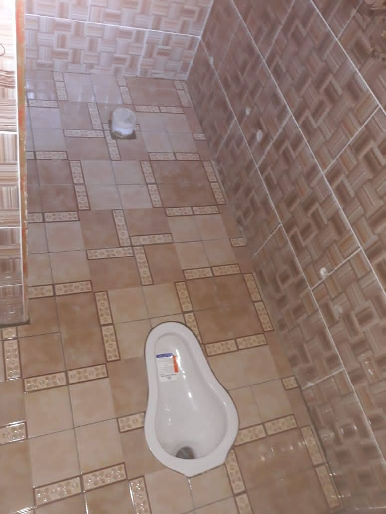 شغلنا سيراميك وكاشي وبورسلين ومرمر ارضيات
الشغل داخل موصل وخارج بل نسبة ل سراميك سعر متر 7 لان شغل هندسي وارضية كاشي ب4 بورسلين 6 التوفيق من الله والرزق عل رب العالمين  هاي شغل كدام العين تواصل عل رقم ***********
