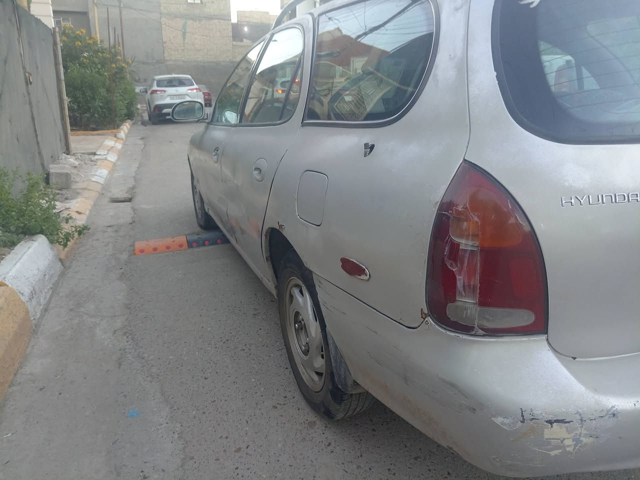 السلام عليكم شباب للبيع هونداي النترة رقم بغداد دولي موديل ١٩٩٦ سياره بلاديه نضيفه مكينه بلاديه نضيفه كير اوتوماتيك صدر أمامي خلفي نضيف تخم تاير جديد منضومه تبريد كامله بس الفان ميشتغل السعر ٣١ ورقه وبي مجال للاتصال *********** مكاني بغداد
