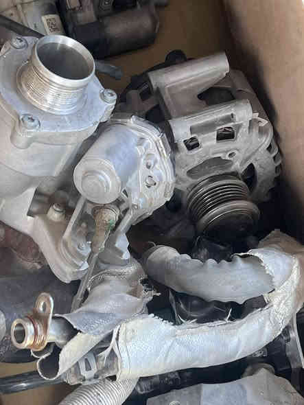 واتساب فقط ***********
لبيع ‎ جميع قطع غيار سيارات المانيه 

‎اطلس - تيكوان- طاوس - جيتا - باسات - كولف 

‎توصيل جميع محافظات العراق
