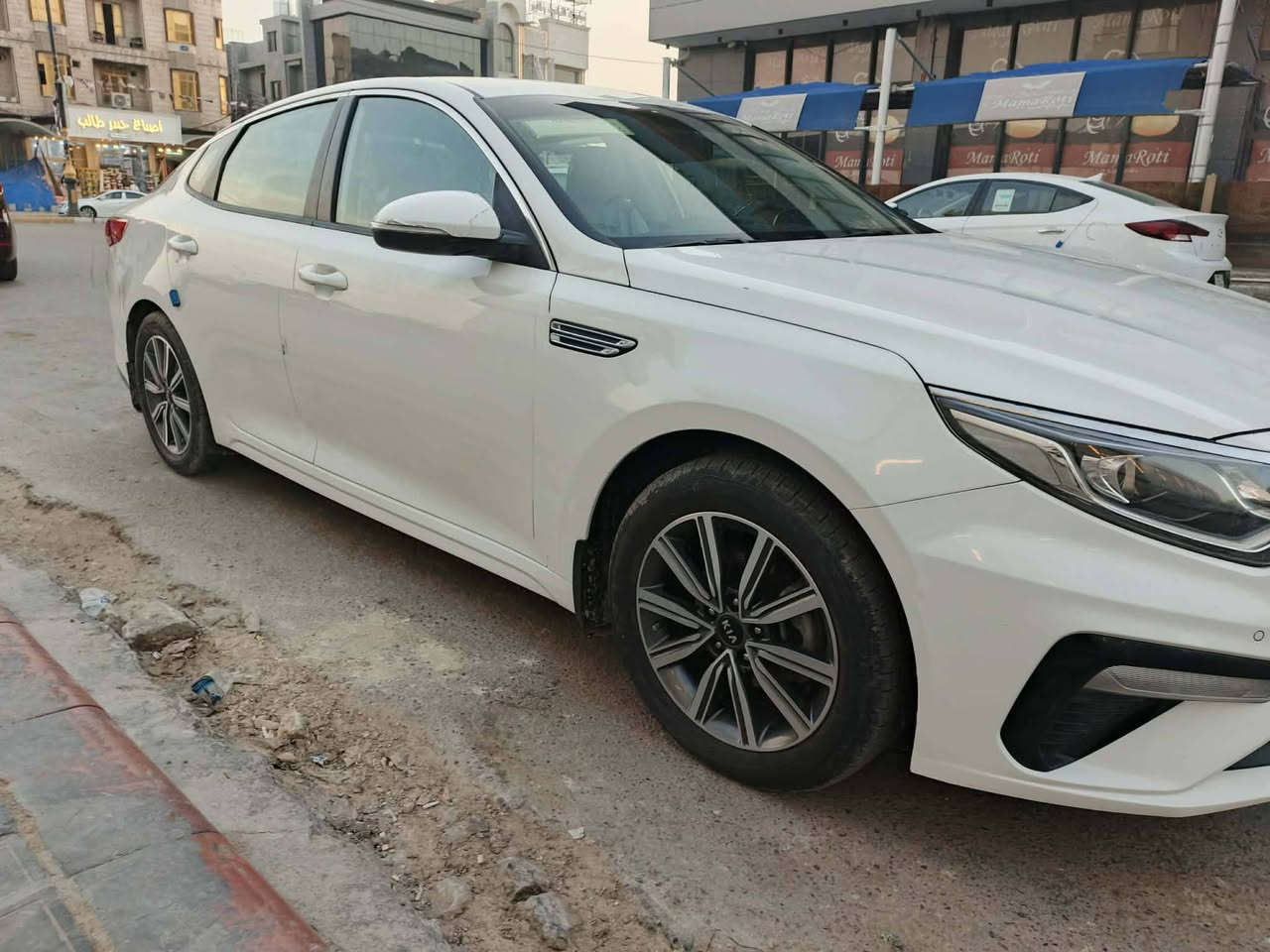 للبيع اوبتيما 20  خليجي مكفولة كفالة عامة فول مواصفات محرك 2400 ماشيه 120 سياره جديده على وضع الشركه 
رقم بغداد باسمي  السعر 195  رقم الهاتف ***********
