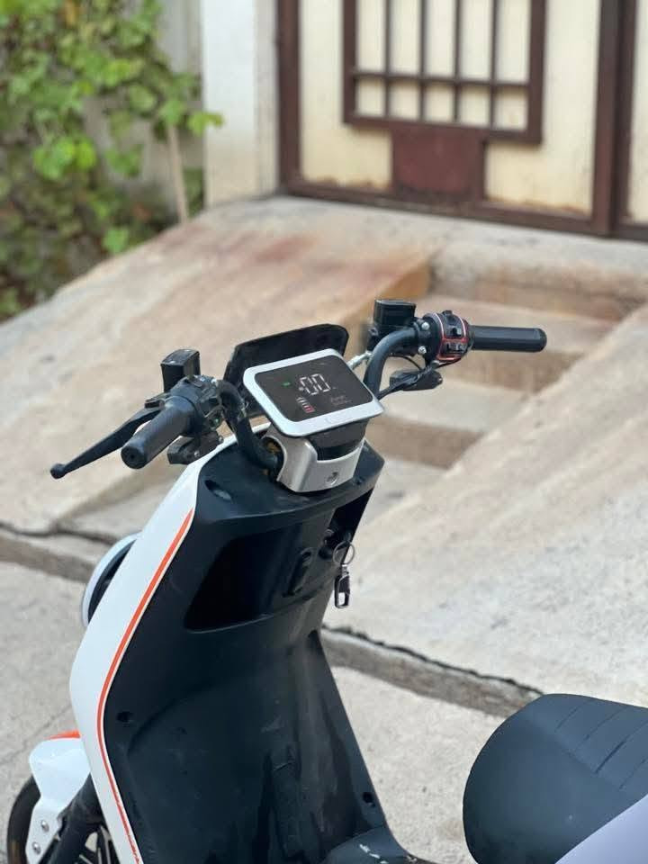 سلام عليكم
ماطور شحن للبيع 
فول مواصفات 
بي R بك 
بي P  
بي لايت عالي ناصي 
بي اشاير يمين يسار + رباعي 
بي مثبت سرعه 
4 نمر 
6باتري  اليوم شديتهم معا وصل 
بي بس بريك الورا يراد دسكات فقط
السعر 600 وبي مجال 
للاستفسار خاص و
*********** +  واتساب
