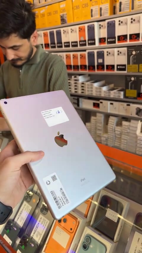 هه ديه به رده وامن 🤩💯  اكتيف بن و شه مبي حازربن 📱📱💯💯 @i_store_iraq  #duhok #fyp #istore 


**إذا كنت صاحب هذا الإعلان وتريد حذفه لأي سبب، رجاءا أرسل رسالة إلى الدعم الفني**