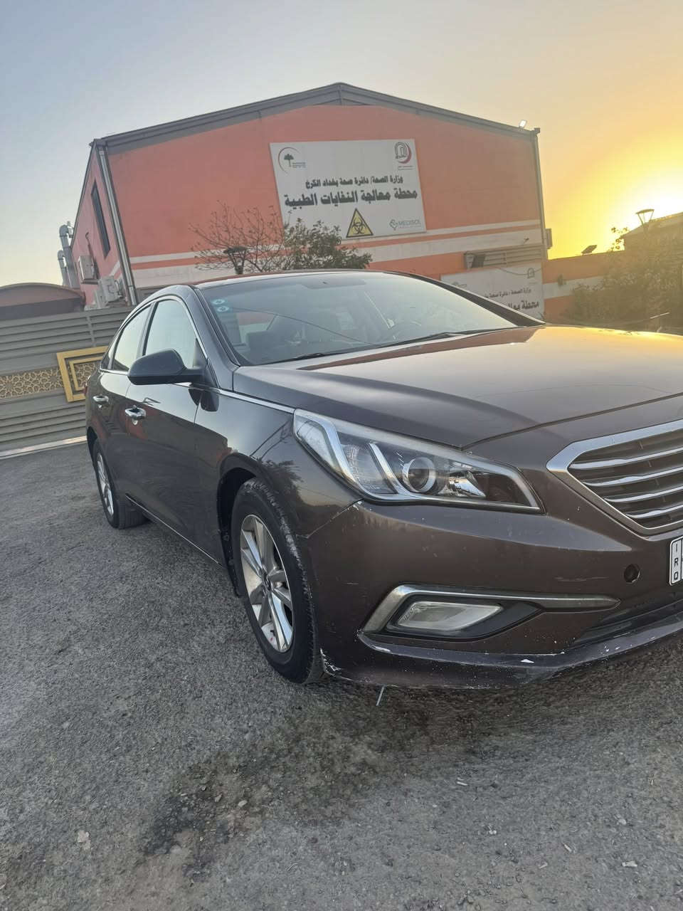 يالله سلام عليكم سوناته موديل ٢٠١٦  أمريكي حادثها جاملغ وبنيد بيها باب مبدل بلعراق وبيها مكانات صبغ أبيع عام رقم بغداد دولي بسمي سيارة مكفوله من كص مكينه كير صدر امامي خلفي تخم تاير منضومت تبريد كله مكفول  السعر ٩٥ وبيها مجال مكان سيارة بغداد البياع ***********
