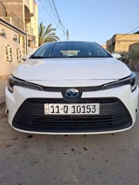 للبيع كورلا ٢٠٢٥ هايبرد وارد أمريكي كشنات ابيض الون ابيض مواصفات حلوة ...