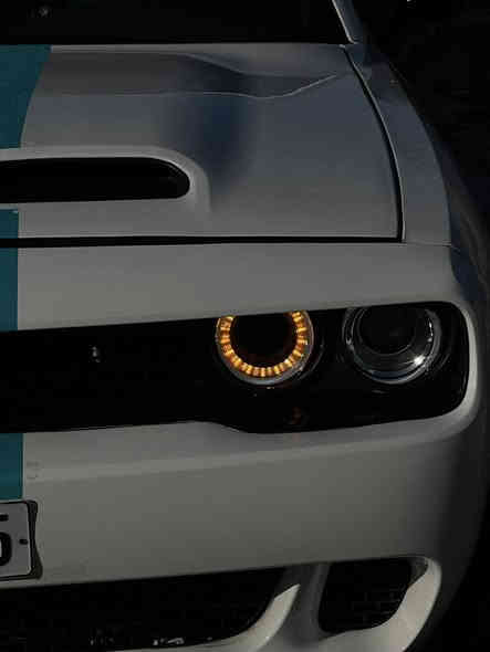 جالنجر 2023 ، ماشي 26 الف 6سلندر sxt   بدون اي نواقص ، حادثها جملغات امامية و بنيد(بجم) ايرباك سستم 
***********
