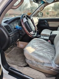 سياره لاندكروز .. موديل 2010.. كير + محرك شرط .. .  GX.R V6 رقم مميز ا...