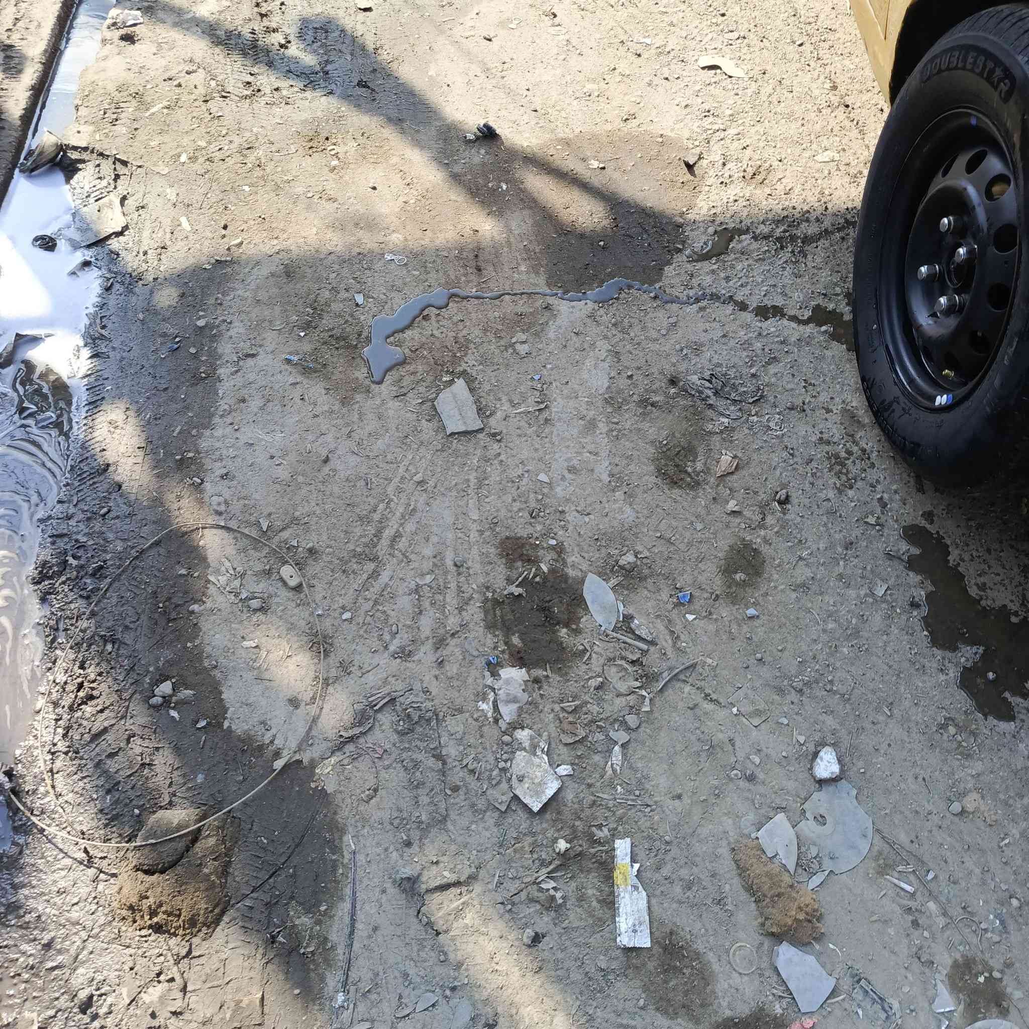 السلام عليكم طيبه للبيع 2015العنوان بغداد حي العامل السياره امامكم بالتصوير كير ومحرك نضيفات السعر 33قفلها ذا اكو مراوس اراوس مامتواجد ع فيس ***********
